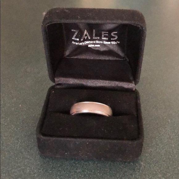 Zales Other - Men’s Tungsten wedding ring, size 9.5 or 10.